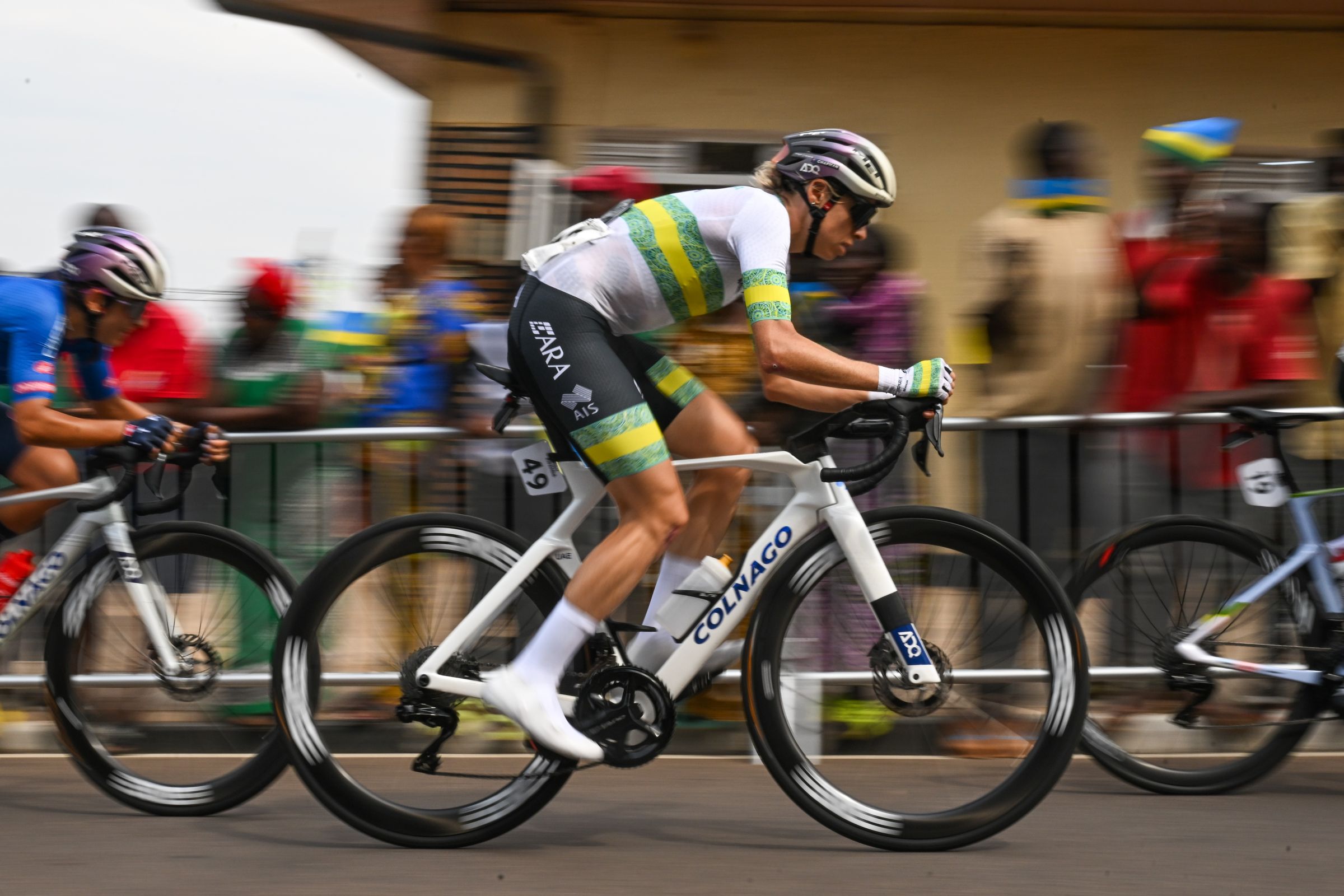 2025 UCI Road World Championships - Kigali Convention Centre, Kigali, Rwanda - Women Elite Road Race - Brodie Chapman (Australia) panning shot